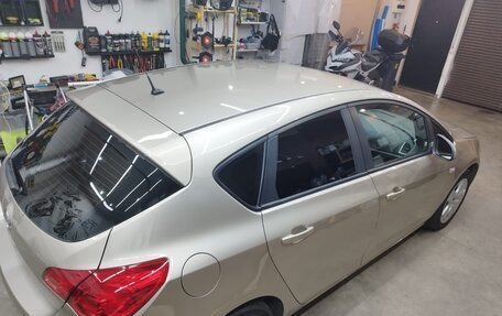 Opel Astra J, 2011 год, 655 000 рублей, 8 фотография