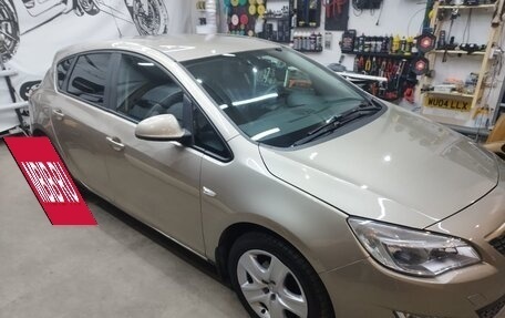 Opel Astra J, 2011 год, 655 000 рублей, 6 фотография