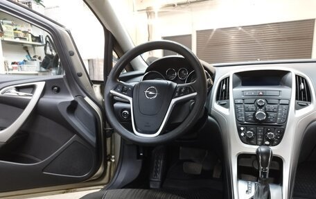 Opel Astra J, 2011 год, 655 000 рублей, 16 фотография