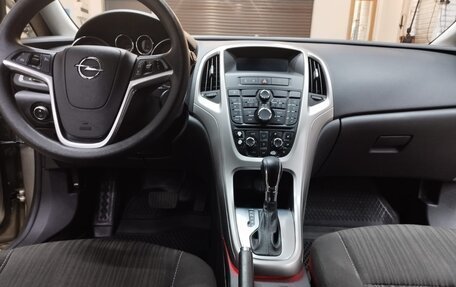 Opel Astra J, 2011 год, 655 000 рублей, 17 фотография