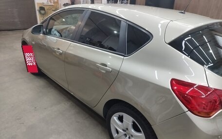 Opel Astra J, 2011 год, 655 000 рублей, 14 фотография