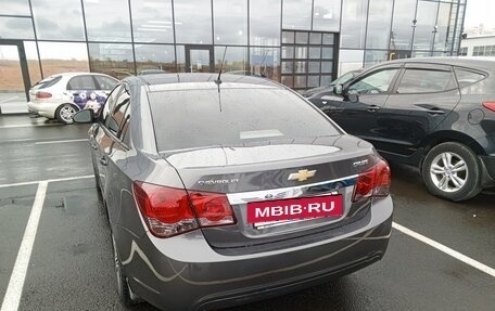 Chevrolet Cruze II, 2010 год, 550 000 рублей, 4 фотография