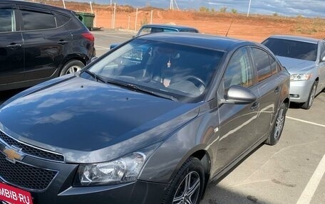 Chevrolet Cruze II, 2010 год, 550 000 рублей, 10 фотография
