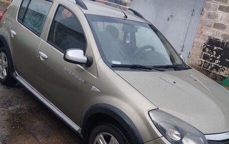 Renault Sandero I, 2012 год, 700 000 рублей, 2 фотография