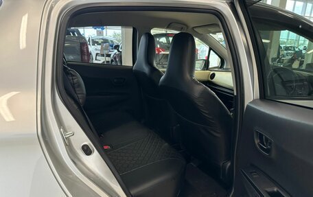 Toyota Vitz, 2011 год, 909 000 рублей, 17 фотография