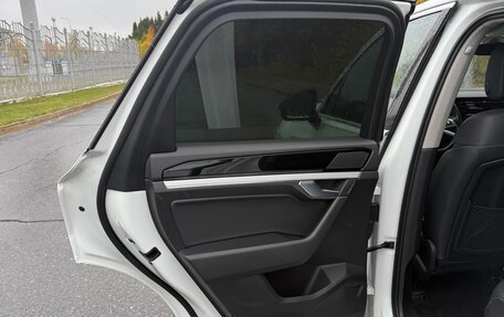 Volkswagen Touareg III, 2019 год, 5 000 000 рублей, 8 фотография
