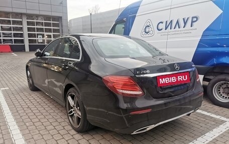 Mercedes-Benz E-Класс, 2020 год, 3 250 000 рублей, 2 фотография