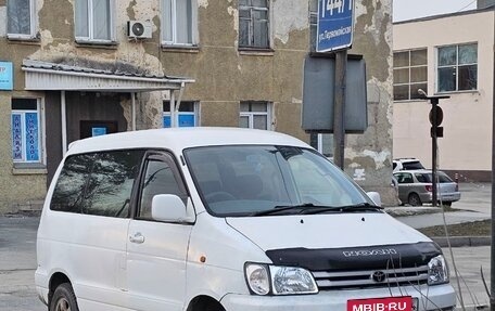 Toyota Town Ace III, 1998 год, 320 000 рублей, 2 фотография