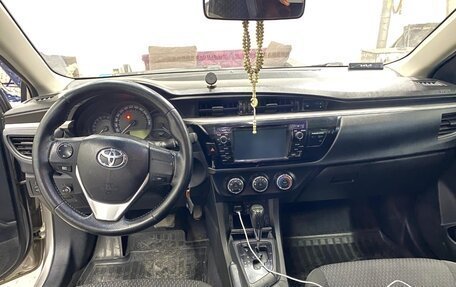 Toyota Corolla, 2013 год, 1 100 000 рублей, 8 фотография