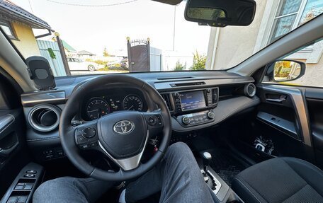 Toyota RAV4, 2017 год, 2 350 000 рублей, 5 фотография