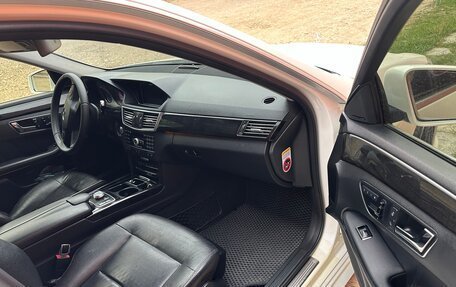 Mercedes-Benz E-Класс, 2011 год, 2 100 000 рублей, 8 фотография