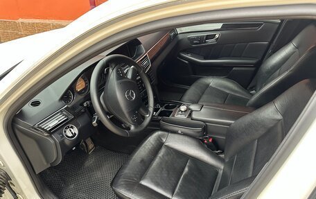Mercedes-Benz E-Класс, 2011 год, 2 100 000 рублей, 9 фотография