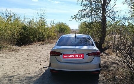 Hyundai Solaris II рестайлинг, 2020 год, 1 100 000 рублей, 3 фотография