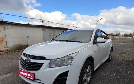 Chevrolet Cruze II, 2013 год, 660 000 рублей, 3 фотография