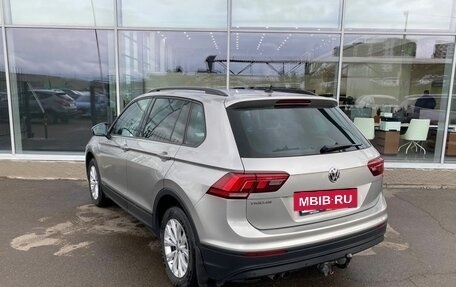 Volkswagen Tiguan II, 2019 год, 1 648 000 рублей, 6 фотография