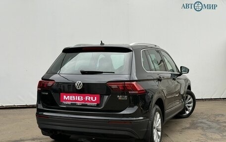 Volkswagen Tiguan II, 2017 год, 1 980 000 рублей, 5 фотография