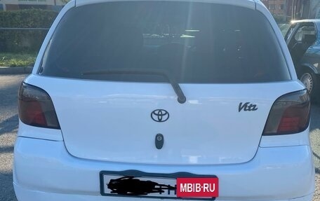 Toyota Vitz, 2000 год, 390 000 рублей, 2 фотография