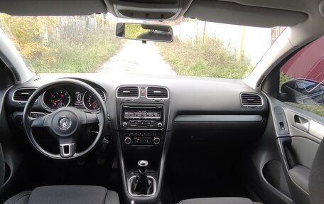 Volkswagen Golf VI, 2011 год, 940 000 рублей, 10 фотография