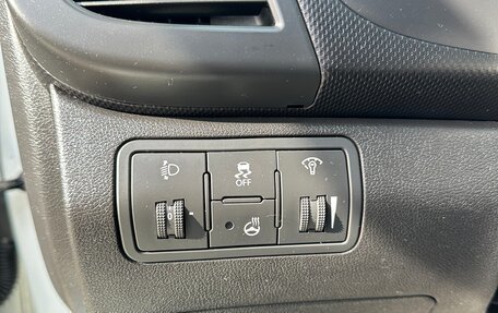 Hyundai Solaris II рестайлинг, 2015 год, 1 300 000 рублей, 9 фотография
