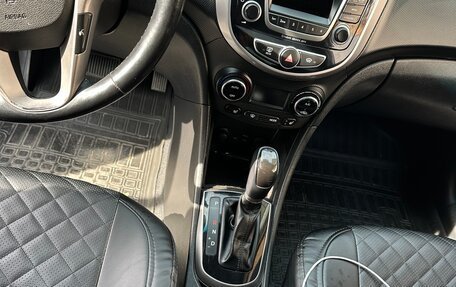 Hyundai Solaris II рестайлинг, 2015 год, 1 300 000 рублей, 11 фотография
