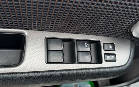 Nissan Tiida, 2010 год, 890 000 рублей, 11 фотография
