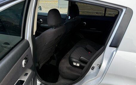 Nissan Tiida, 2010 год, 890 000 рублей, 13 фотография