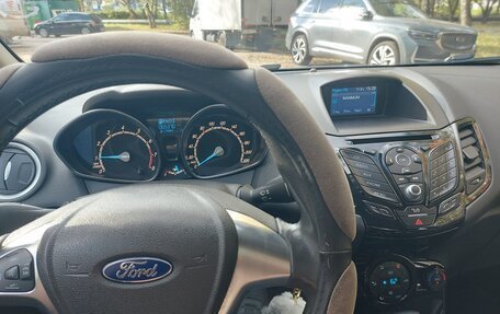 Ford Fiesta, 2015 год, 950 000 рублей, 13 фотография