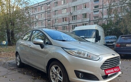 Ford Fiesta, 2015 год, 950 000 рублей, 2 фотография