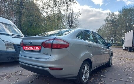 Ford Fiesta, 2015 год, 950 000 рублей, 3 фотография