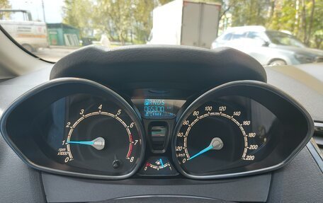 Ford Fiesta, 2015 год, 950 000 рублей, 15 фотография