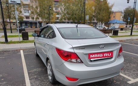 Hyundai Solaris II рестайлинг, 2013 год, 620 000 рублей, 2 фотография