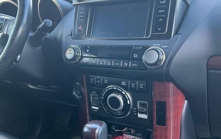 Toyota Land Cruiser Prado 150 рестайлинг 2, 2015 год, 3 800 000 рублей, 9 фотография