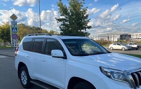 Toyota Land Cruiser Prado 150 рестайлинг 2, 2015 год, 3 800 000 рублей, 16 фотография