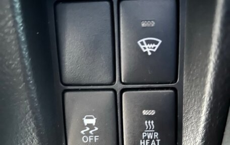 Toyota Land Cruiser Prado 150 рестайлинг 2, 2015 год, 3 800 000 рублей, 19 фотография