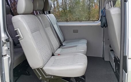 Volkswagen Transporter T5 рестайлинг, 2010 год, 1 535 000 рублей, 11 фотография