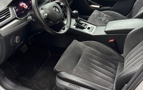 Skoda Superb III рестайлинг, 2022 год, 3 500 000 рублей, 22 фотография