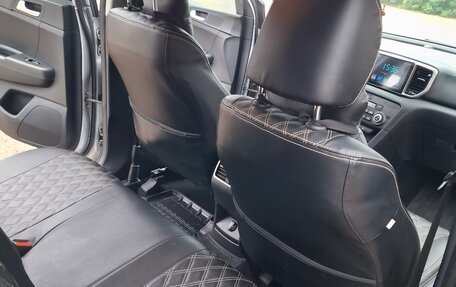 KIA Sportage IV рестайлинг, 2020 год, 2 600 000 рублей, 4 фотография