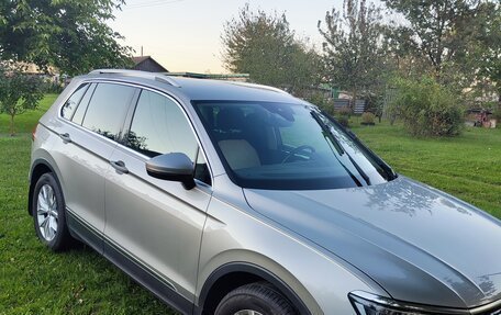Volkswagen Tiguan II, 2020 год, 2 650 000 рублей, 3 фотография