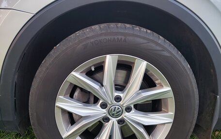 Volkswagen Tiguan II, 2020 год, 2 650 000 рублей, 7 фотография