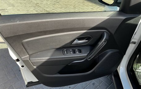 Renault Duster, 2022 год, 1 750 000 рублей, 13 фотография
