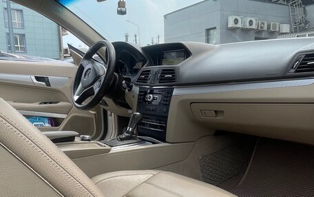 Mercedes-Benz E-Класс, 2011 год, 1 700 000 рублей, 10 фотография
