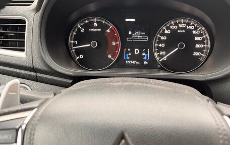 Mitsubishi Pajero Sport III рестайлинг, 2017 год, 2 200 000 рублей, 36 фотография