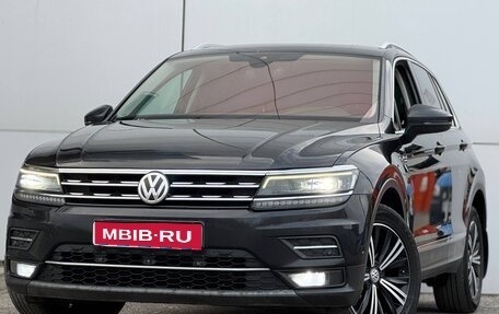 Volkswagen Tiguan II, 2018 год, 2 199 999 рублей, 1 фотография