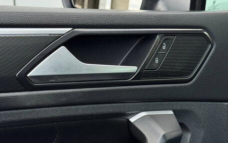 Volkswagen Tiguan II, 2018 год, 2 199 999 рублей, 16 фотография