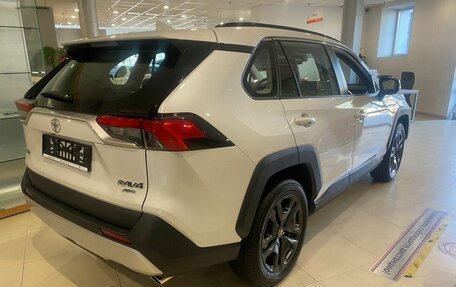 Toyota RAV4, 2024 год, 4 750 000 рублей, 4 фотография