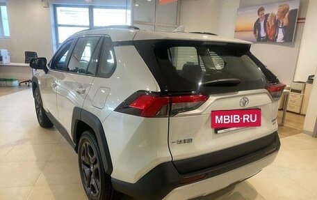 Toyota RAV4, 2024 год, 4 750 000 рублей, 5 фотография