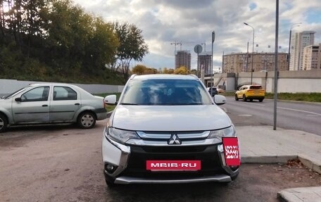 Mitsubishi Outlander III рестайлинг 3, 2018 год, 1 150 000 рублей, 3 фотография