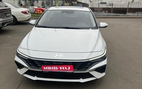 Hyundai Elantra, 2023 год, 2 200 000 рублей, 1 фотография