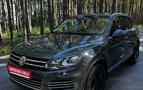 Volkswagen Touareg III, 2011 год, 1 700 000 рублей, 3 фотография