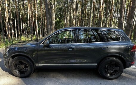 Volkswagen Touareg III, 2011 год, 1 700 000 рублей, 8 фотография